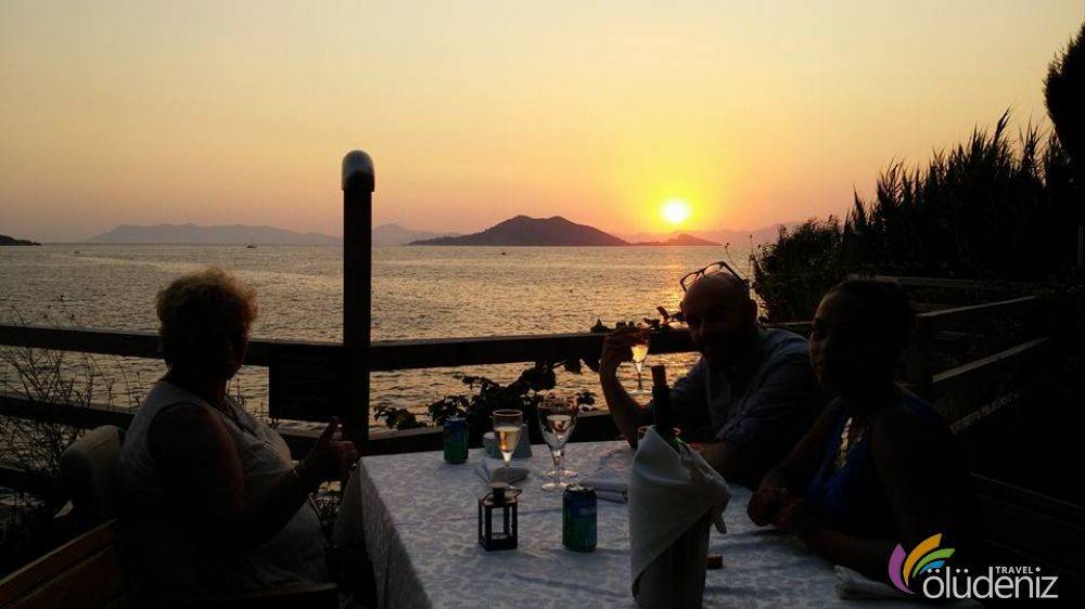 Şövalye Adası Sabah Kahvaltısı - Akşam Yemeği