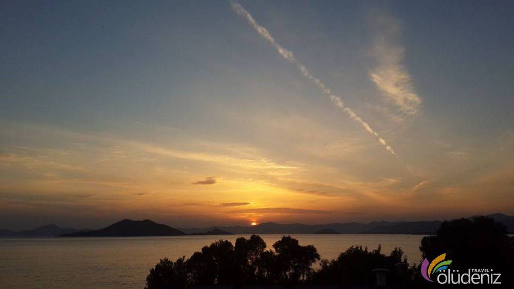 Şövalye Adası Sabah Kahvaltısı - Akşam Yemeği