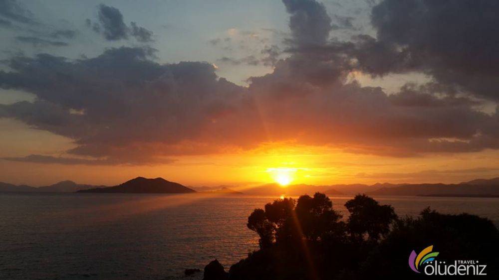 Şövalye Adası Sabah Kahvaltısı - Akşam Yemeği