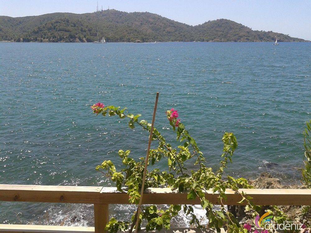 Şövalye Adası Sabah Kahvaltısı - Akşam Yemeği