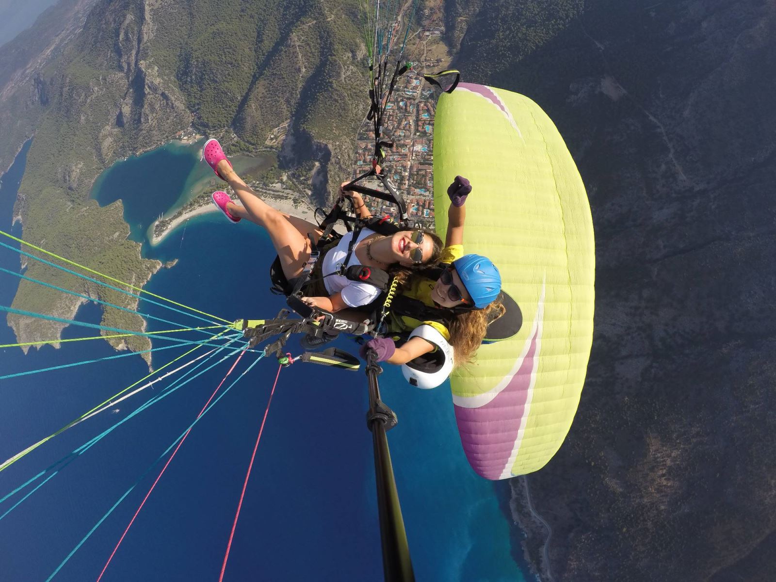 olüdeniz_bayan_pilot_yamac_parasütü_helal_yamac_parasütü